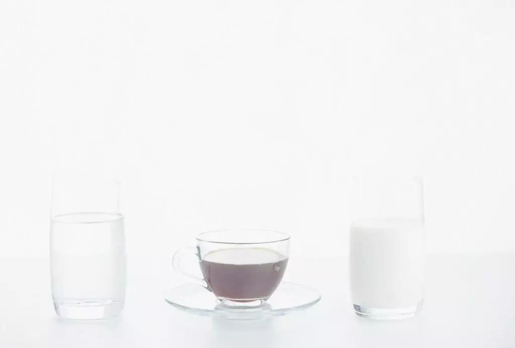 牛<u>一</u>奶<u>一</u>和水的故事